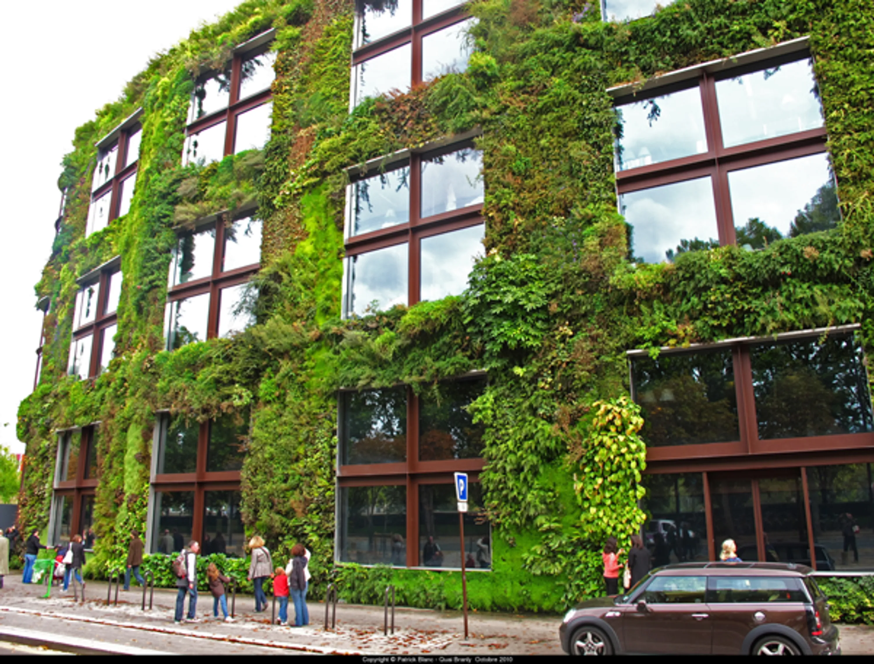 1 musee des arts premiers paris vertical greenings cities blog hoerrschaudt
